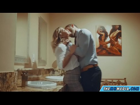 ❤️ Ke hoʻowalewale ʻia ʻoe e kahi blonde busty i kahi lumi hoʻomaha ākea ❤❌ Porno vk ma haw.porno-filmy.ru ️❤